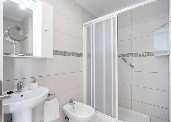 Pn 12 * Puerto de Santiago (Tenerife)